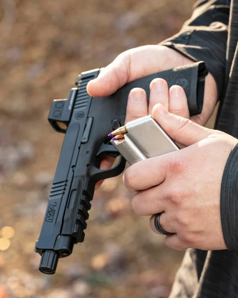 smith wesson mp 5.7 hands on