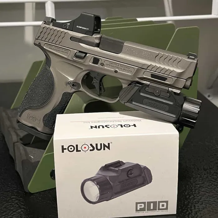 Holosun P.ID (Positive IDentification) Weapon Light mounted on m&p