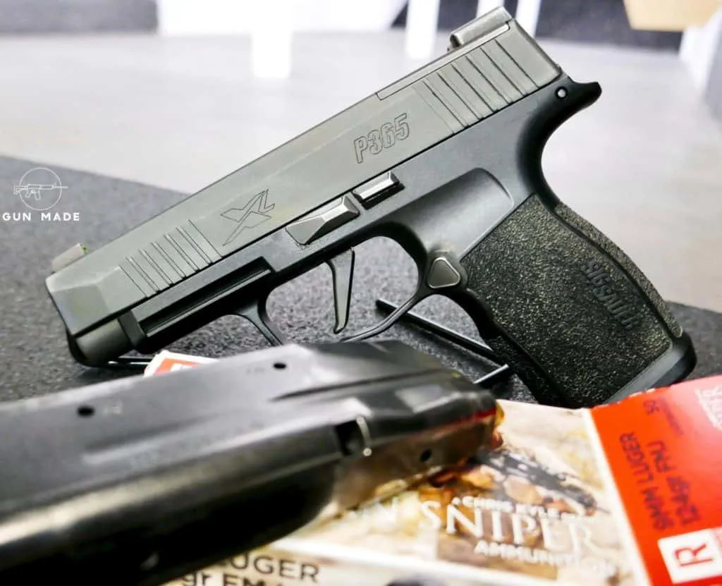 sig sauer p365xl with magazine