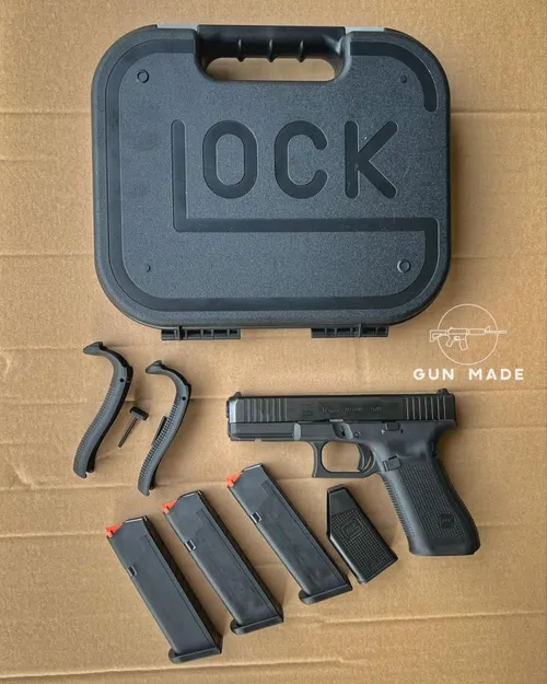Glock 17 Gen5 MOS: Hands-on Review & Photos [2024] preview image