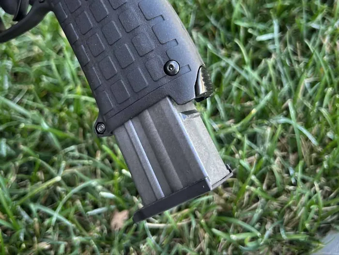 keltec pmr30 mag release and magazine