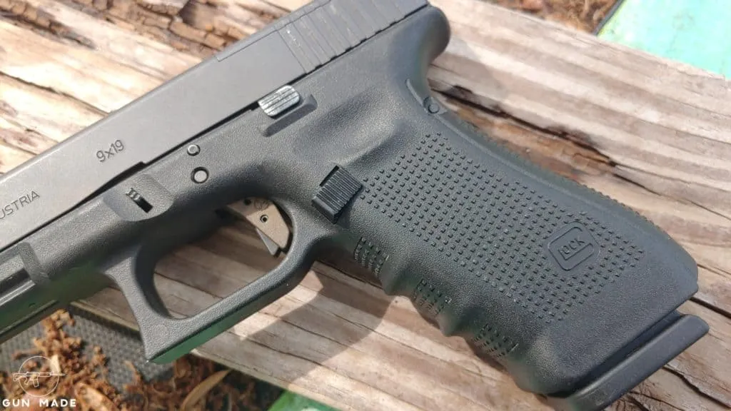 Glock 17 Gen 4 magazine and slide release