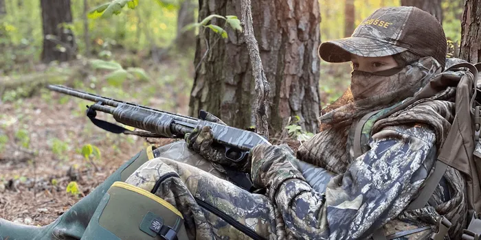 mossberg 500 kid hunting in camo