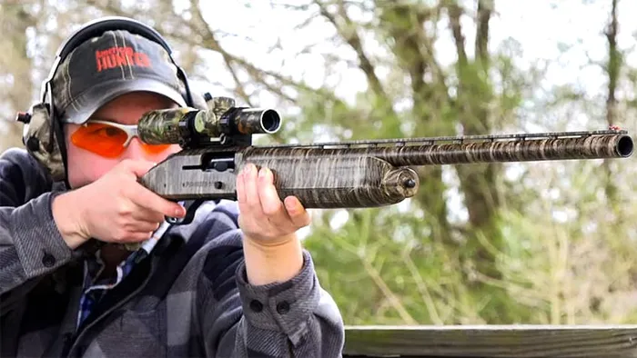 mossberg 930 being aimed in while shooting