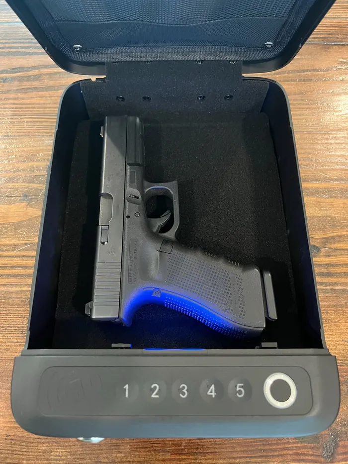 onnais alloy se gun safe review with Glock 17