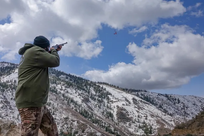 tristar lr94 lever action shotgun test with shooting clays