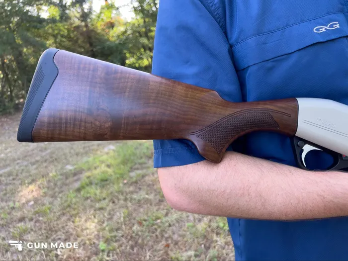 franchi affinity 3 sporting walnut stock with checking on the grip