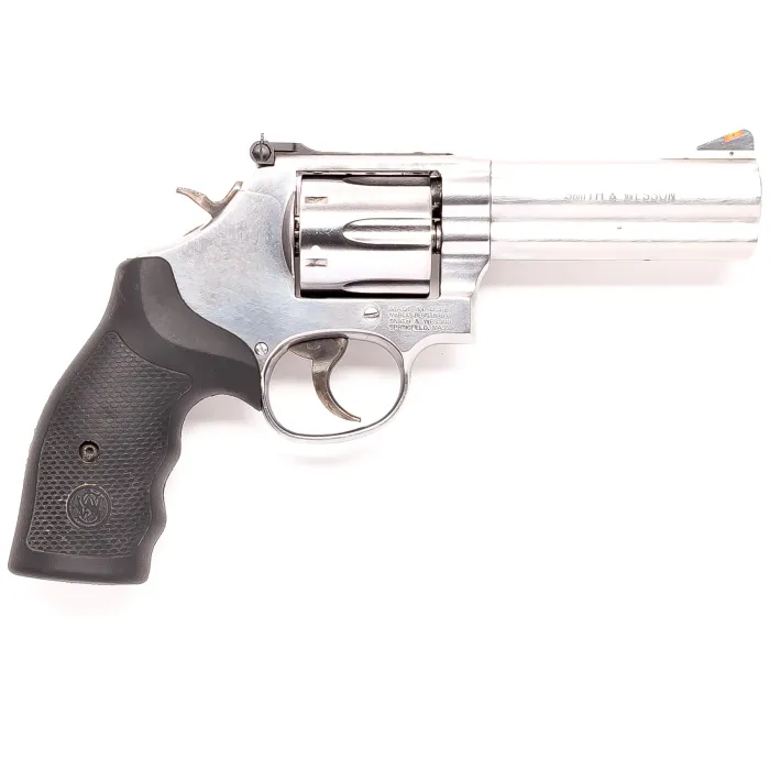 SMITH & WESSON 686