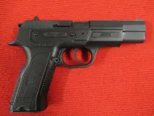 SAR USA B6 9MM Luger Pistol, 4.5" Barrel, 17 Rounds, Black Polymer Grip, Manual Safety, Black Finish