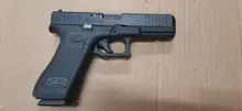 USED GLOCK 17 GEN 5 9MM - GREAT CONDITION